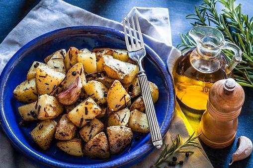 Pommes de terre rôties à l'huile d'olive ou d'avocat