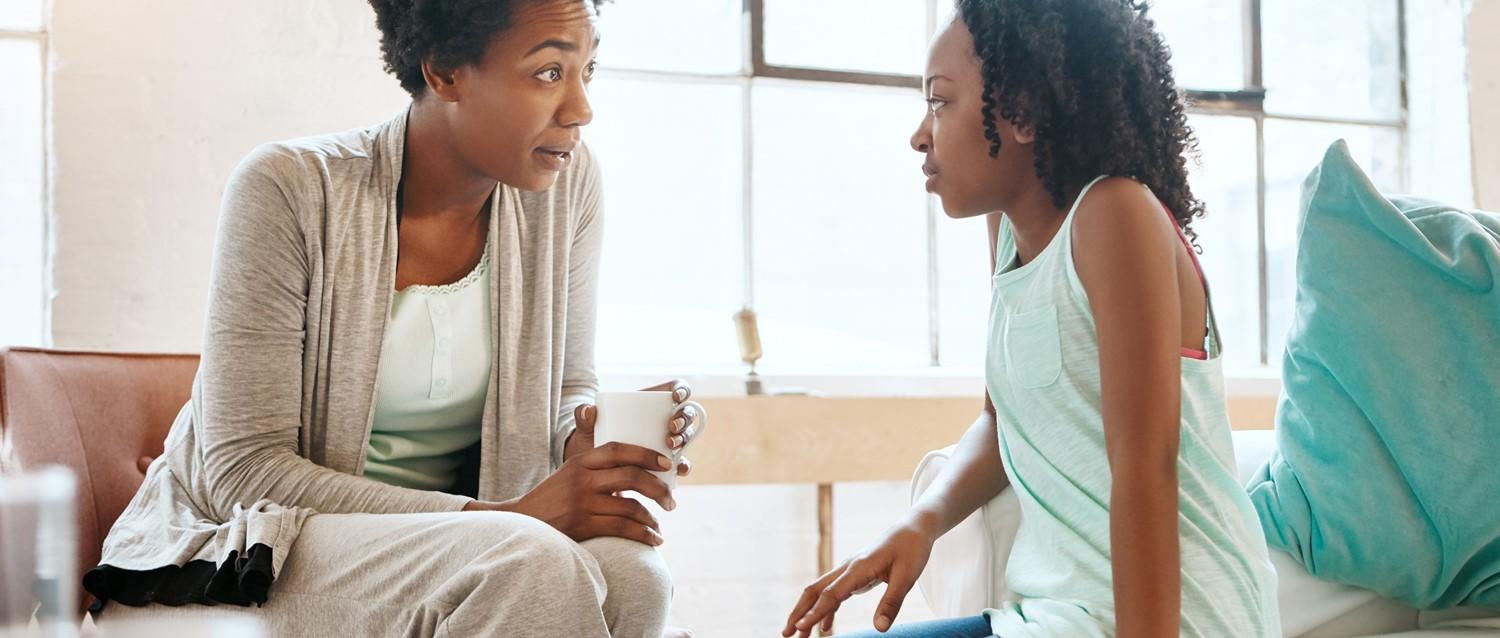 Maman et sa fille adolescente