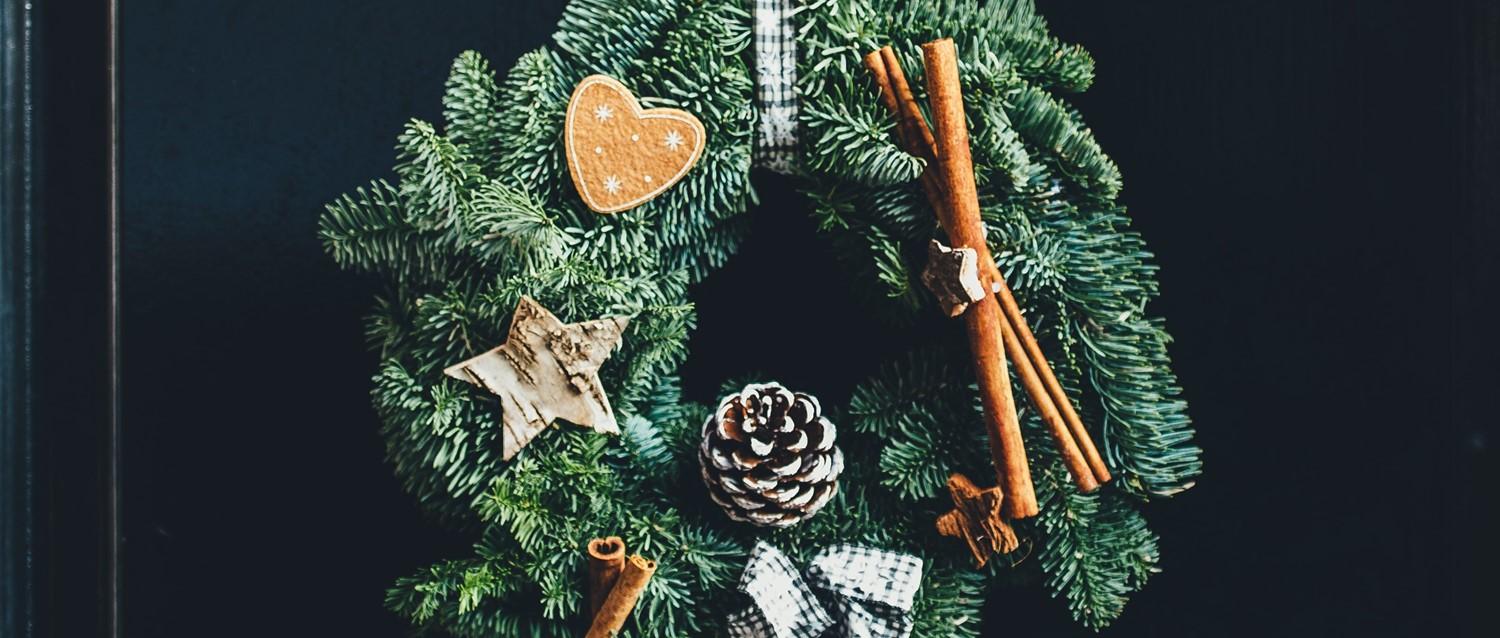 COVID-19 : Devriez-vous annuler vos projets de Noël à cause d'Omicron ?