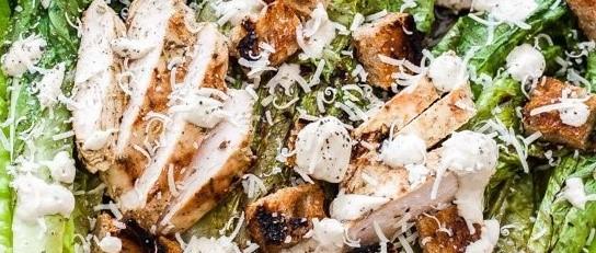 salade César au poulet
