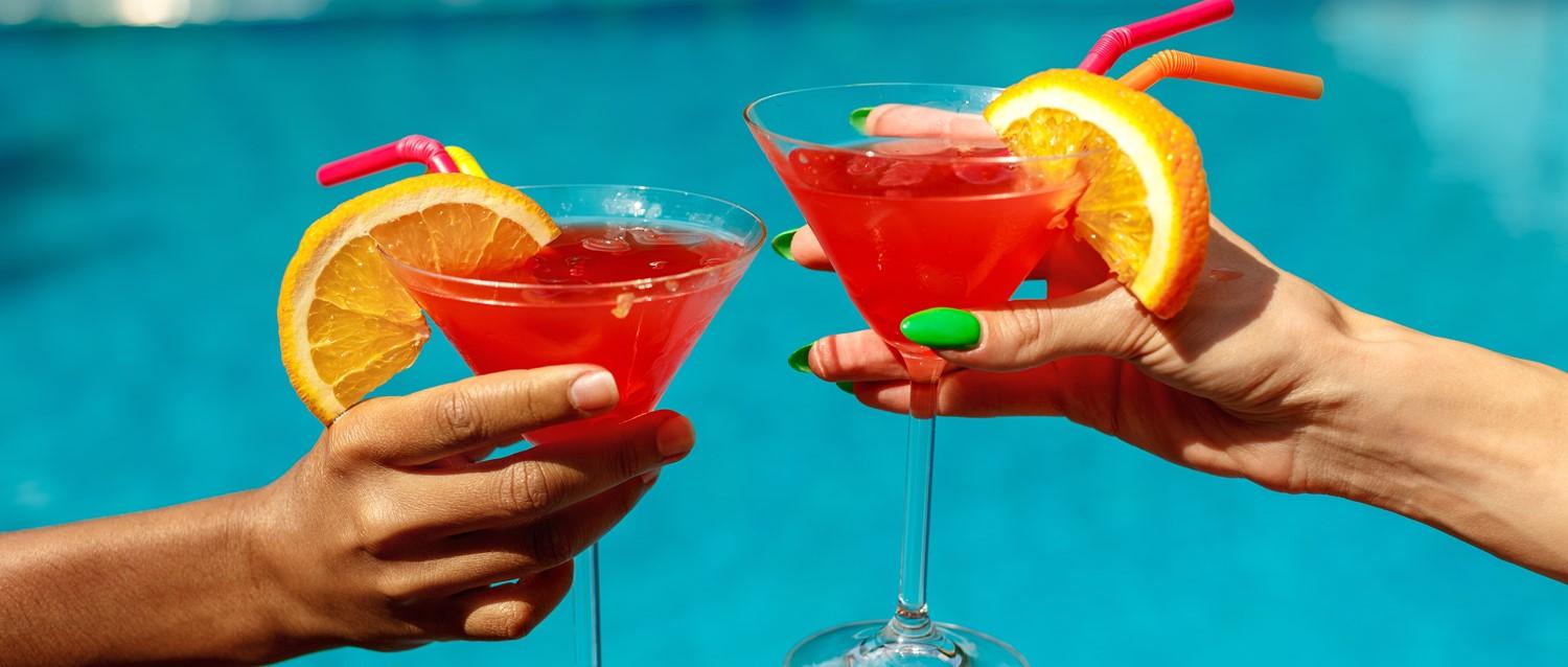 Boire au soleil : un cocktail dangereux